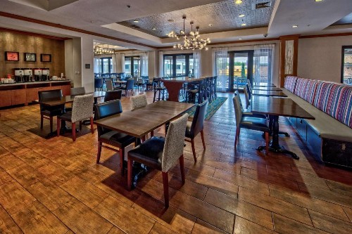 Hampton Inn & Suites Austin-Downtown/Convention Center - image 24