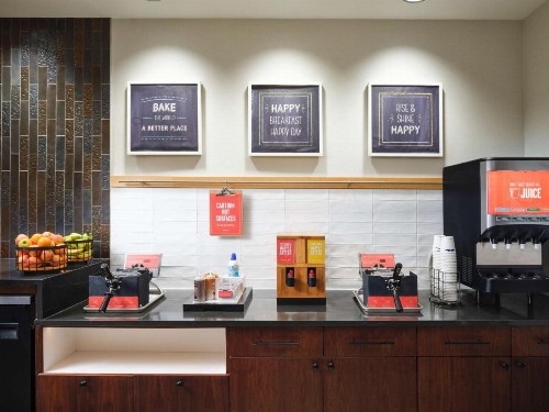 Hampton Inn & Suites Austin-Downtown/Convention Center - image 32
