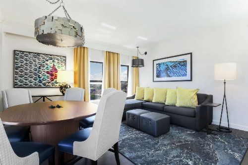 Hampton Inn & Suites Austin-Downtown/Convention Center - image 41