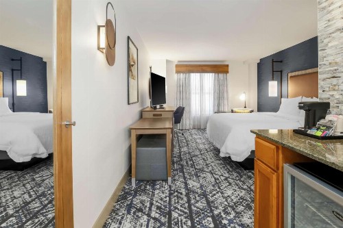 Hampton Inn & Suites Austin-Downtown/Convention Center - image 45