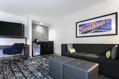 Hampton Inn & Suites Austin-Downtown/Convention Center - image 48