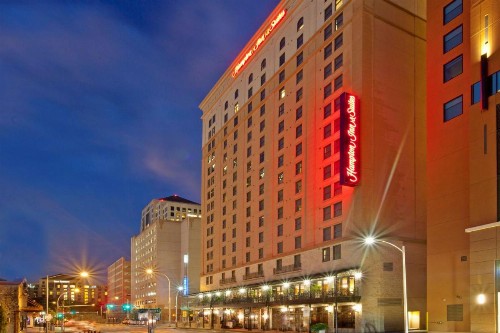 Hampton Inn & Suites Austin-Downtown/Convention Center - image 6
