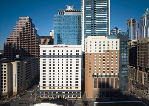 Hampton Inn & Suites Austin-Downtown/Convention Center - image 9