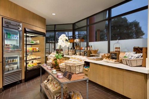 Embassy Suites by Hilton Austin Downtown South Congress - image 12