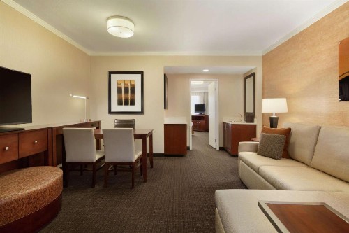Embassy Suites by Hilton Austin Downtown South Congress - image 16