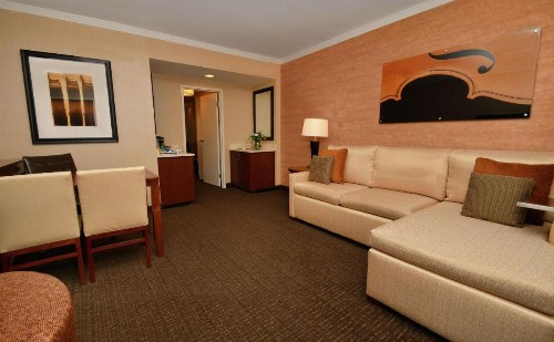 Embassy Suites by Hilton Austin Downtown South Congress - image 22