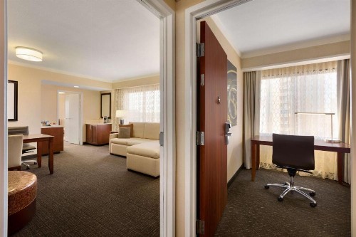 Embassy Suites by Hilton Austin Downtown South Congress - image 28
