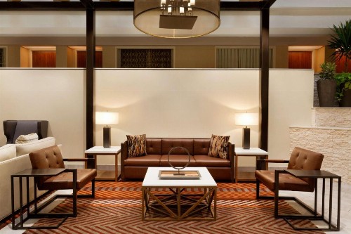 Embassy Suites by Hilton Austin Downtown South Congress - image 3