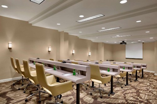Embassy Suites by Hilton Austin Downtown South Congress - image 40