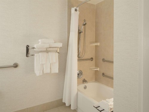 Hilton Garden Inn Austin Downtown Convention Center - image 14