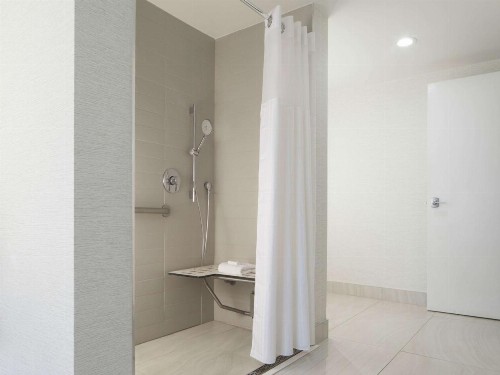 Hilton Garden Inn Austin Downtown Convention Center - image 15
