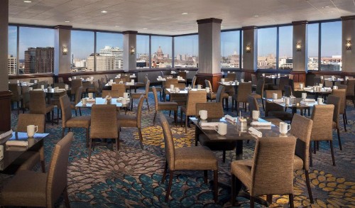 Hilton Garden Inn Austin Downtown Convention Center - image 9