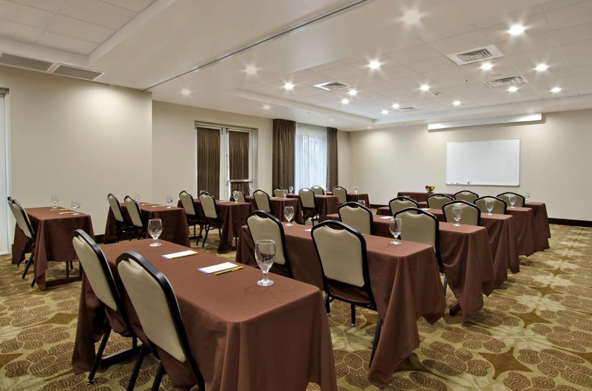 Hilton Garden Inn Austin NorthWest/Arboretum - image 3