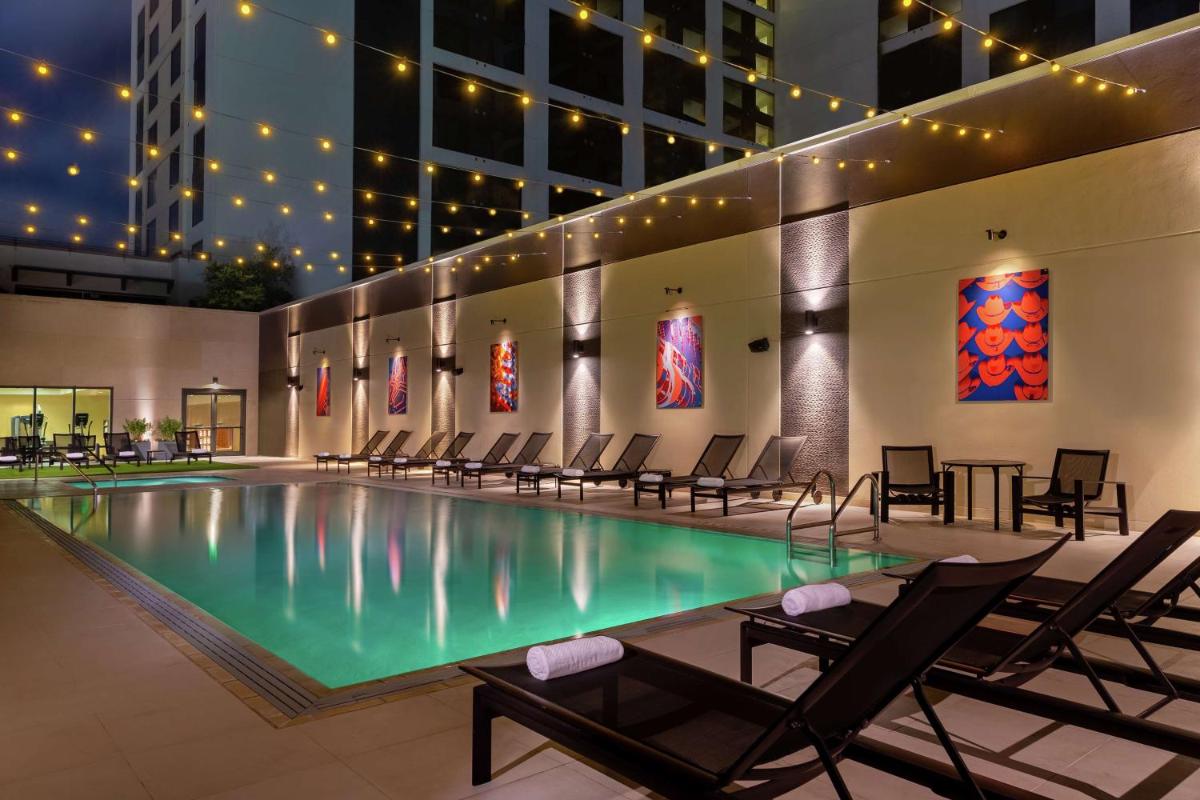 Hilton Austin - image 2