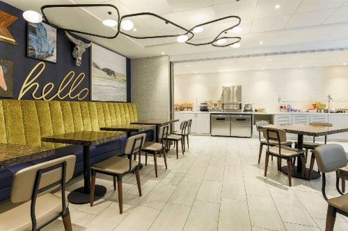DoubleTree by Hilton Austin-University Area - image 12