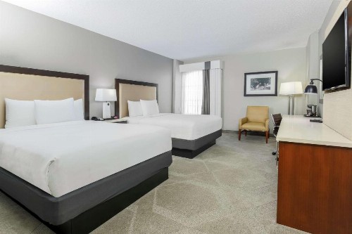 DoubleTree by Hilton Austin-University Area - image 19