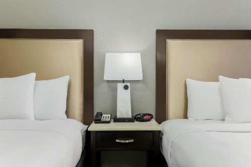 DoubleTree by Hilton Austin-University Area - image 21