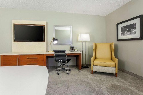 DoubleTree by Hilton Austin-University Area - image 23