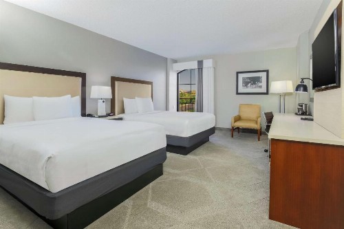 DoubleTree by Hilton Austin-University Area - image 24