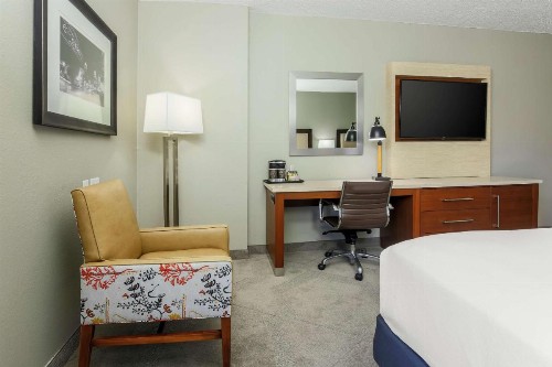 DoubleTree by Hilton Austin-University Area - image 26