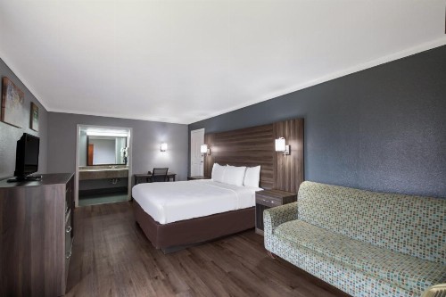 Econo Lodge Arboretum - image 2