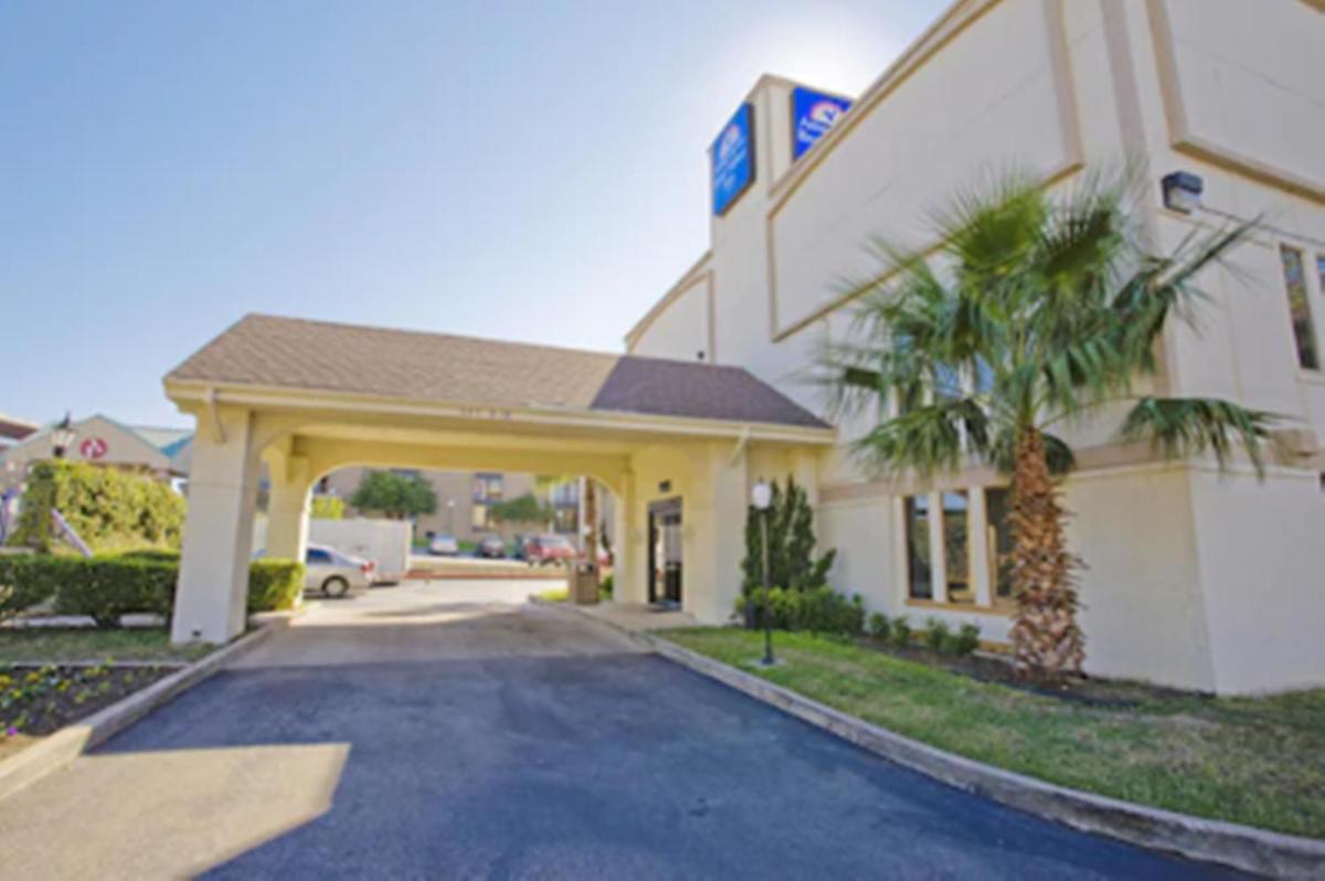 Americas Best Value Inn Austin - image 6