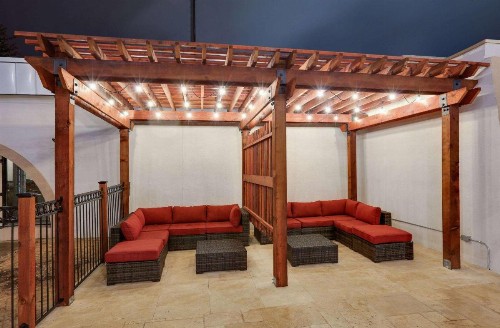 Ramada by Wyndham Austin South - image 2