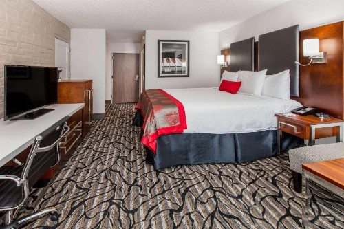 Ramada by Wyndham Austin South - image 24
