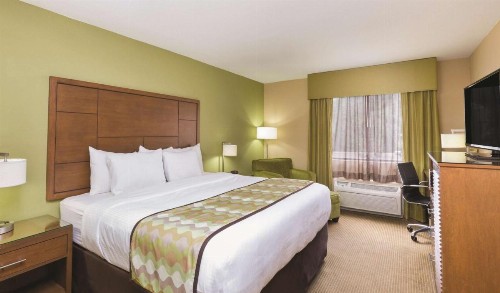 La Quinta Inn by Wyndham Austin North - image 23