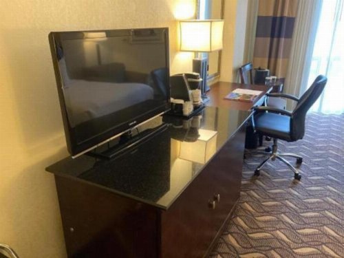 Radisson Hotel Austin - image 10