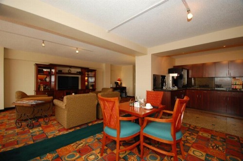 Radisson Hotel Austin - image 2