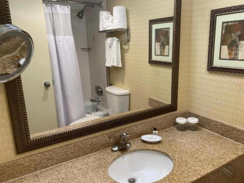 Radisson Hotel Austin - image 33