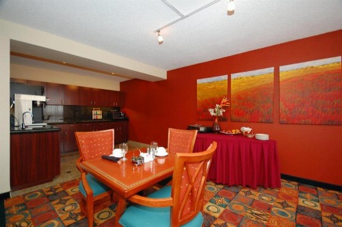 Radisson Hotel Austin - image 3