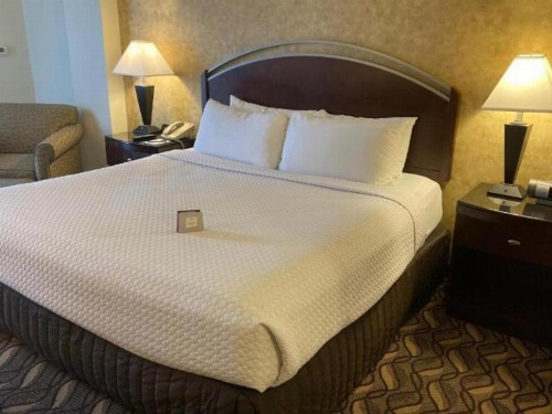 Radisson Hotel Austin - image 6