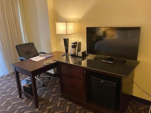 Radisson Hotel Austin - image 8
