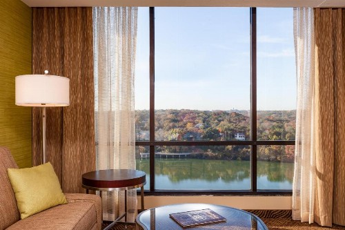 Holiday Inn Austin -Town Lake an IHG Hotel - image 24