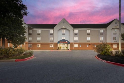 Sonesta Simply Suites Austin South - image 4