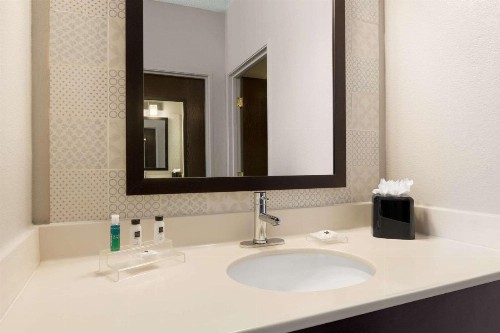 Country Inn & Suites by Radisson Austin North (Pflugerville) TX - image 33