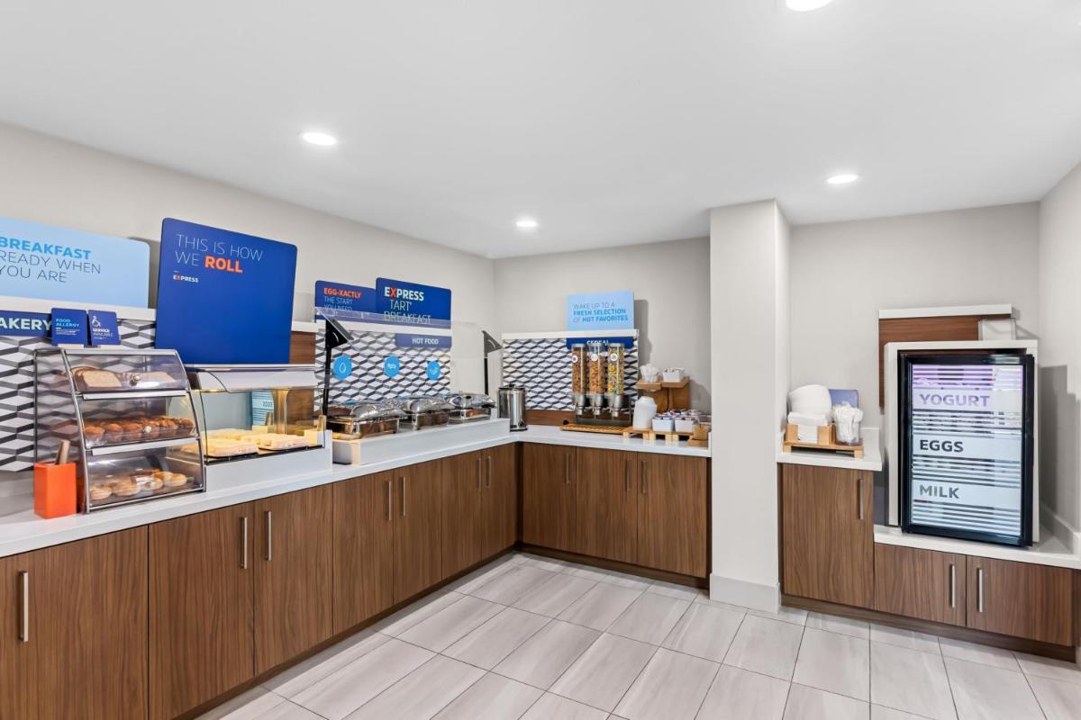 Holiday Inn Express Hotel & Suites Austin SW - Sunset Valley an IHG Hotel - image 3