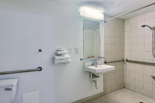 Motel 6-Austin TX - image 15