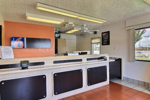 Motel 6-Austin TX - image 18