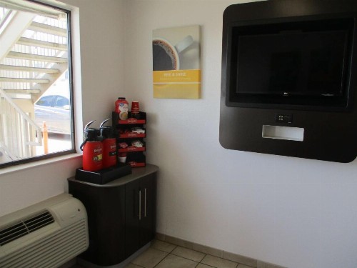 Motel 6-Austin TX - image 19