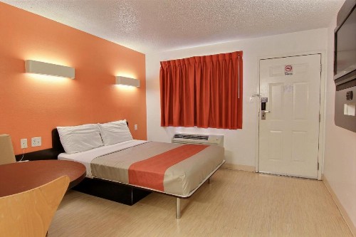 Motel 6-Austin TX - image 7