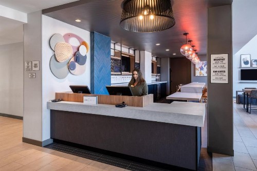 Holiday Inn Express Hotel & Suites Austin Airport an IHG Hotel - image 23