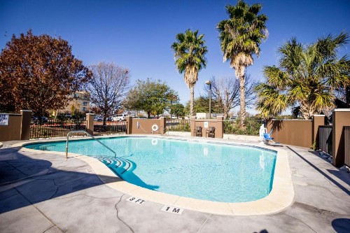 Holiday Inn Express Hotel & Suites Austin Airport an IHG Hotel - image 35