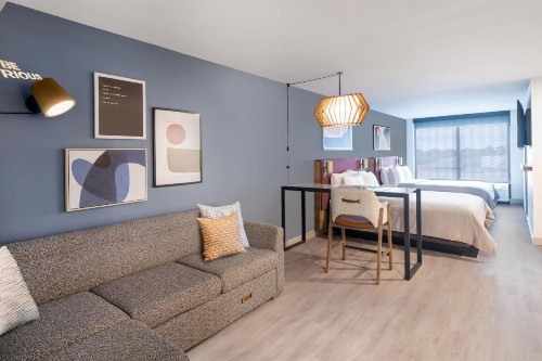 Holiday Inn Express Hotel & Suites Austin Airport an IHG Hotel - image 37