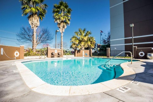Holiday Inn Express Hotel & Suites Austin Airport an IHG Hotel - image 44