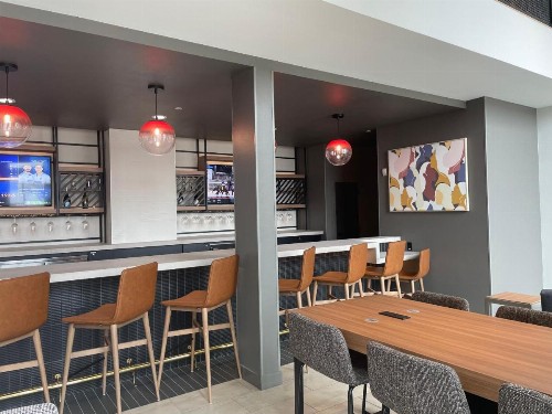 Holiday Inn Express Hotel & Suites Austin Airport an IHG Hotel - image 7