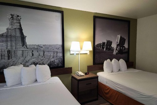 Super 8 by Wyndham Austin North/University Area - image 21