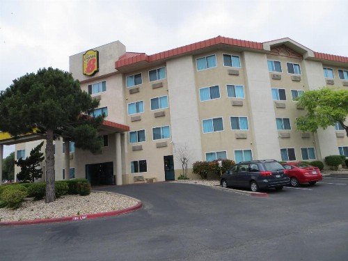 Super 8 by Wyndham Austin North/University Area - image 23